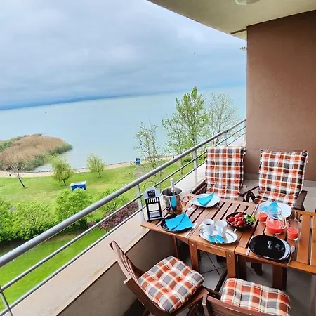 Lägenhet Vitorlas Panorama Wellness Apartman Club 218