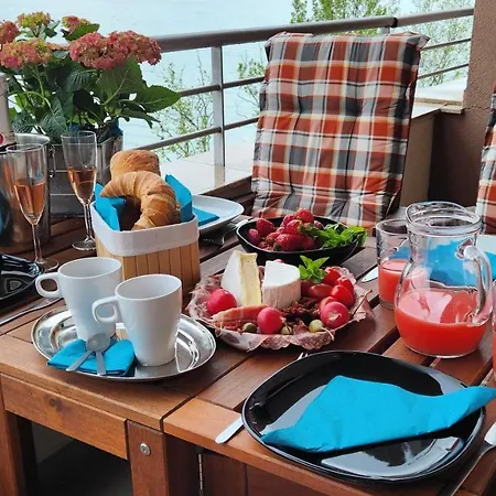 Vitorlas Panorama Wellness Apartman Club 218 * Siófok